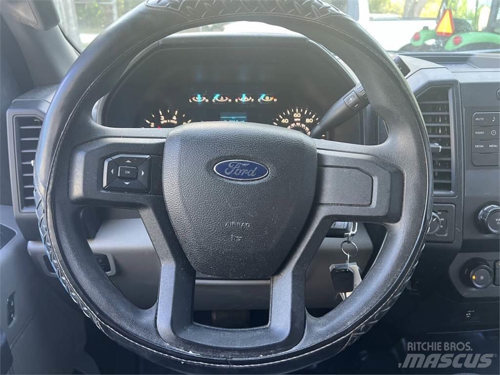 Ford F-150 Pick up de caixa aberta