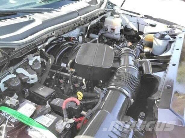 Ford F550 CONTRACTOR Camiões de caixa fechada