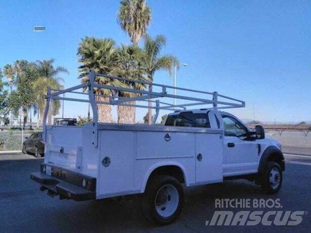 Ford F550 UTILITY BO Camiões de caixa fechada