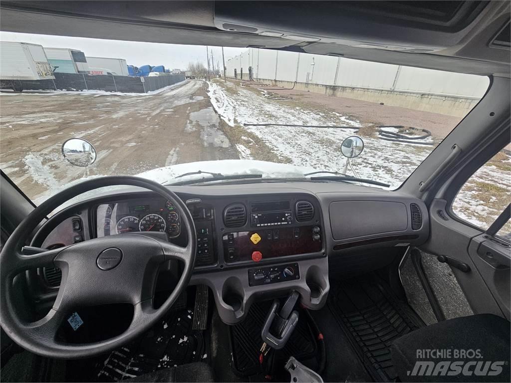 Freightliner M2 106 Tractores (camiões)