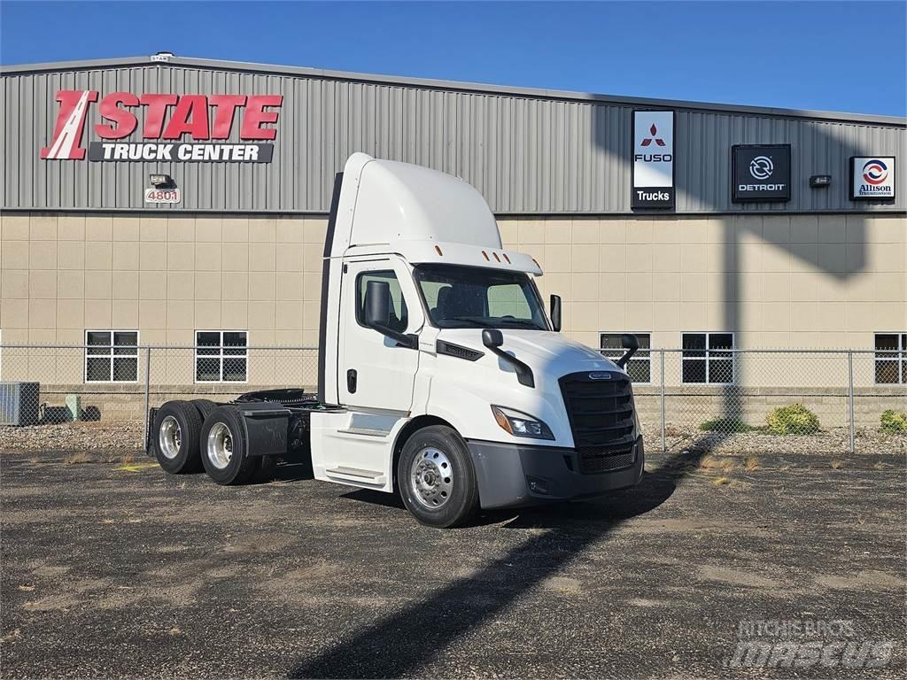 Freightliner PE116 Tractores (camiões)
