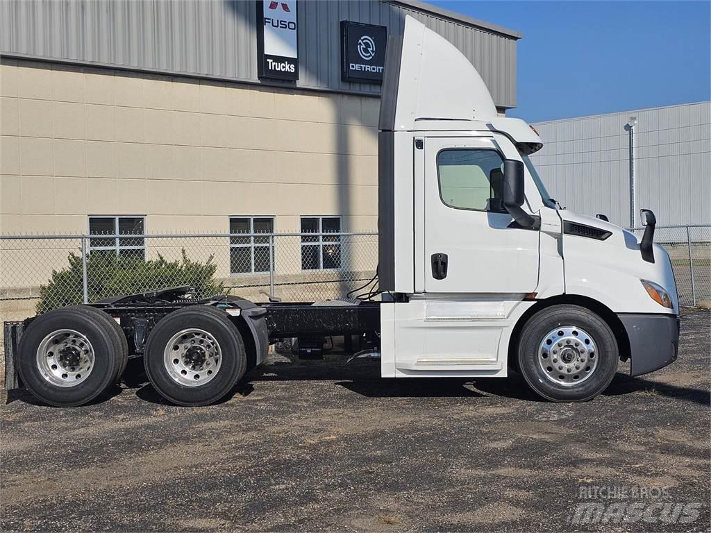 Freightliner PE116 Tractores (camiões)