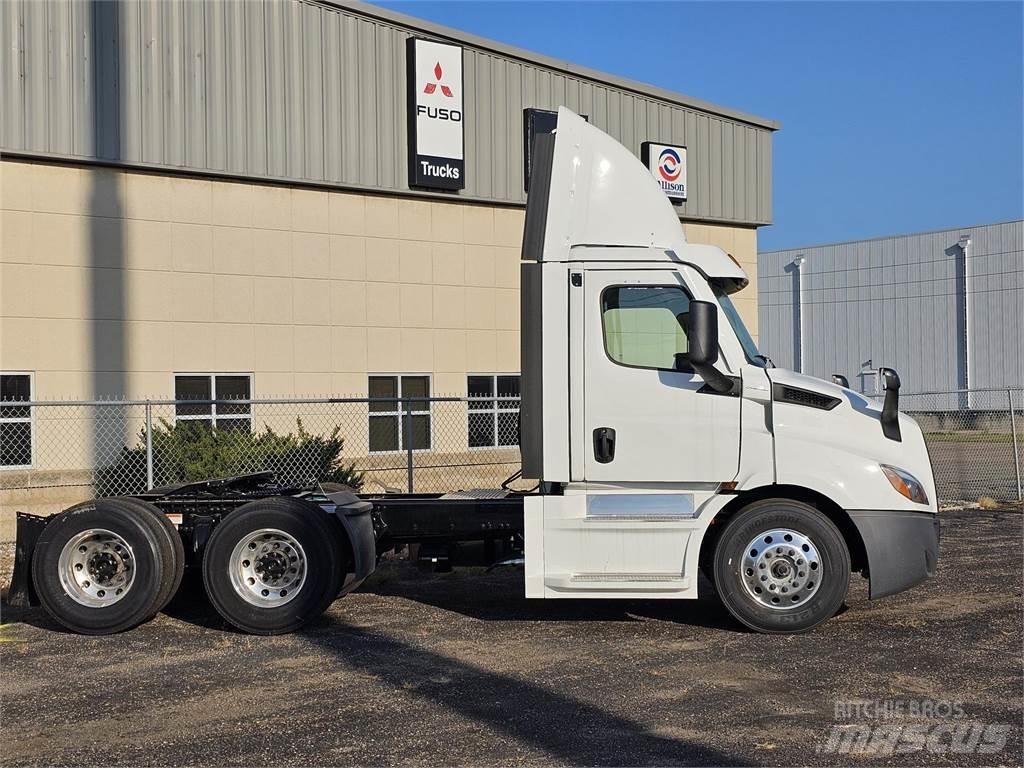 Freightliner PE116DC Tractores (camiões)