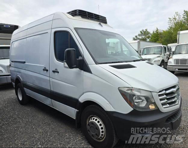 Freightliner sprinter Camiões de caixa fechada