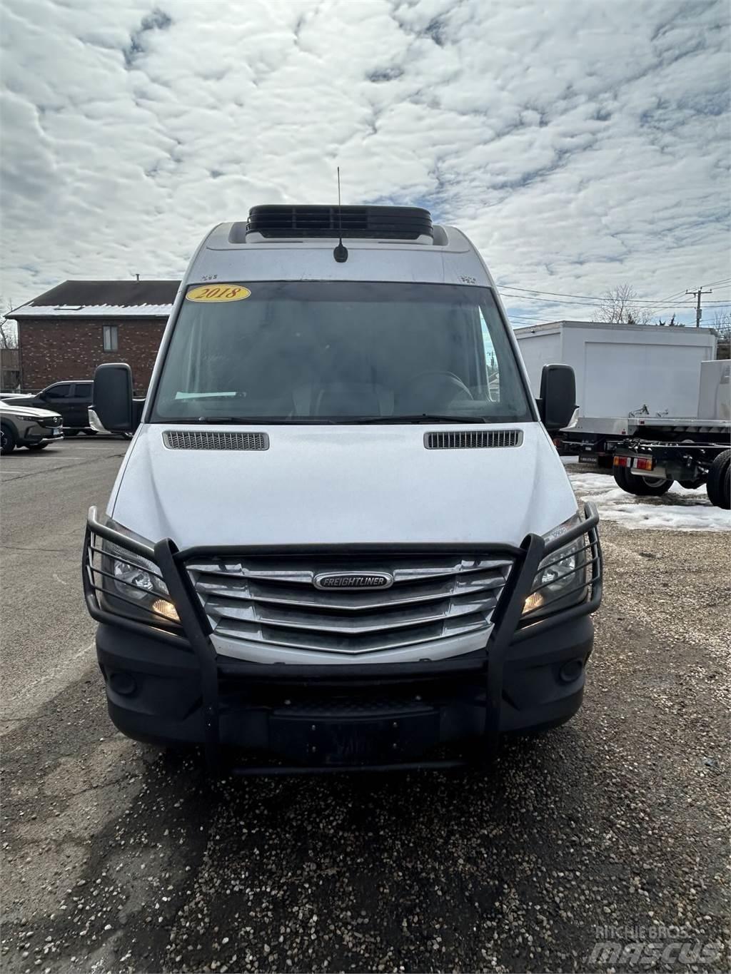 Freightliner sprinter Camiões de caixa fechada