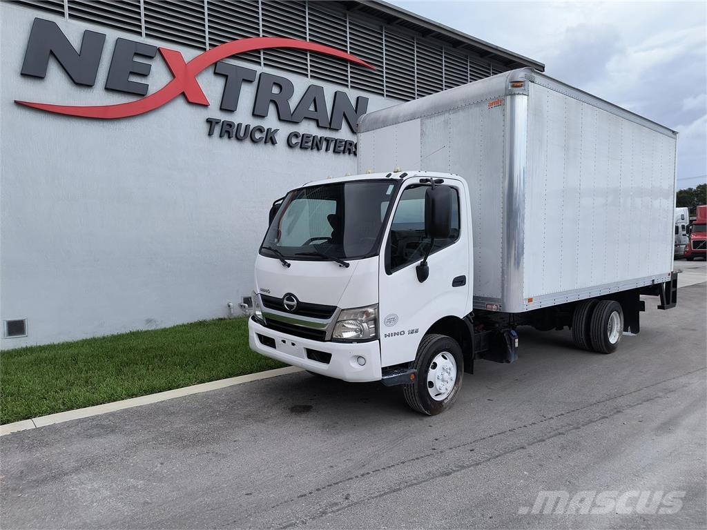 Hino 155 Camiões de caixa fechada