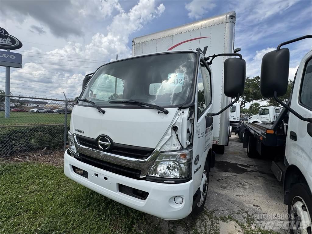 Hino 195 Camiões de caixa fechada