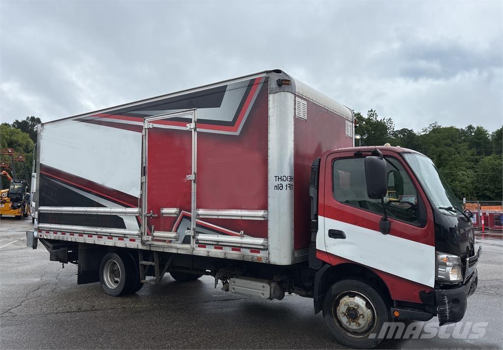 Hino 195 Camiões de caixa fechada