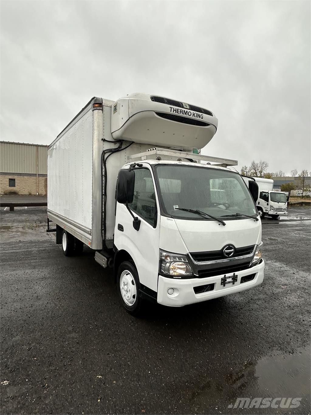 Hino 195 Camiões de caixa fechada