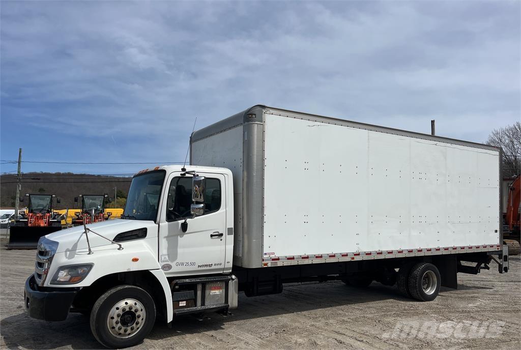 Hino 258ALP Camiões de caixa fechada