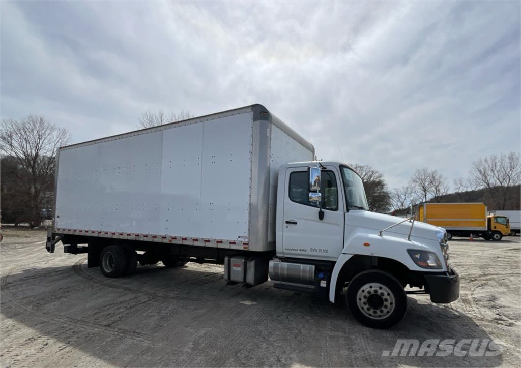 Hino 258ALP Camiões de caixa fechada