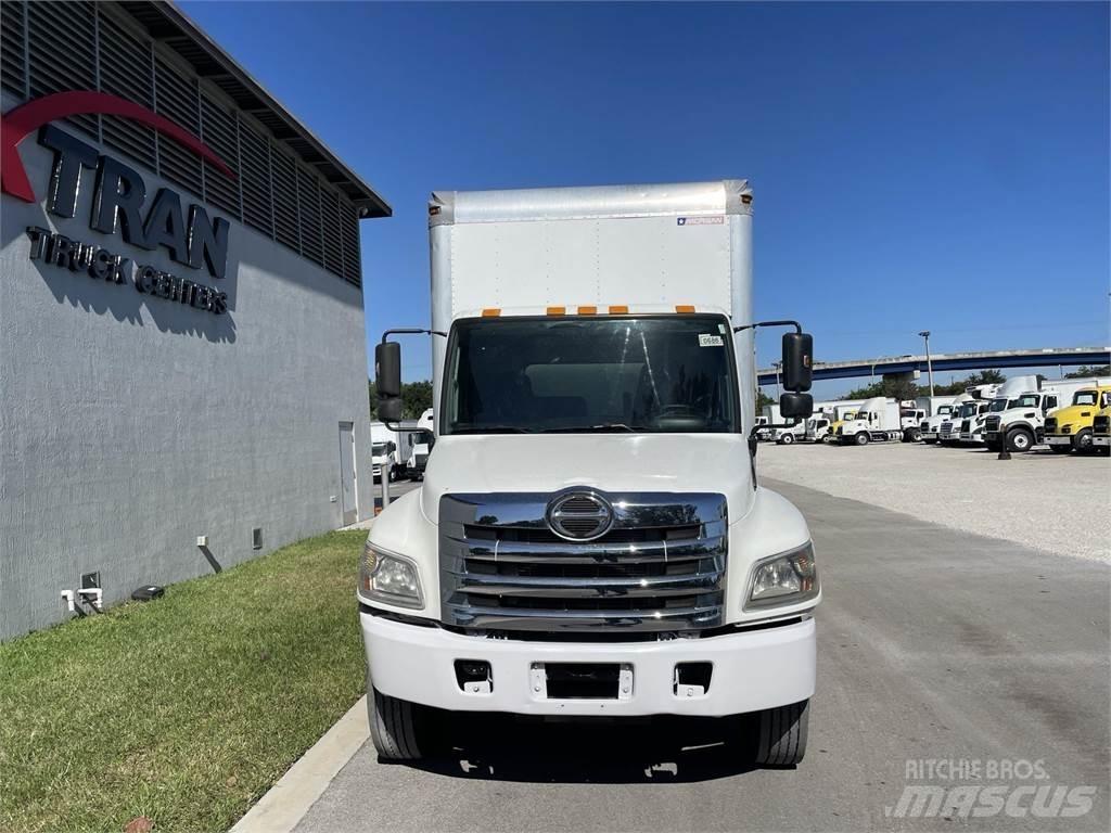 Hino 268 Camiões de caixa fechada