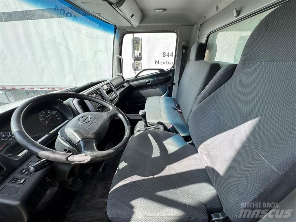 Hino 268 Camiões de caixa fechada