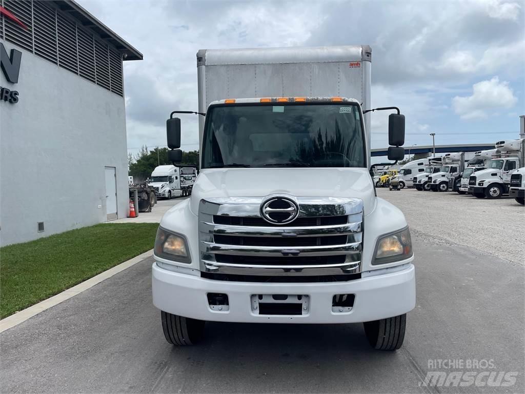 Hino 268 Camiões de caixa fechada