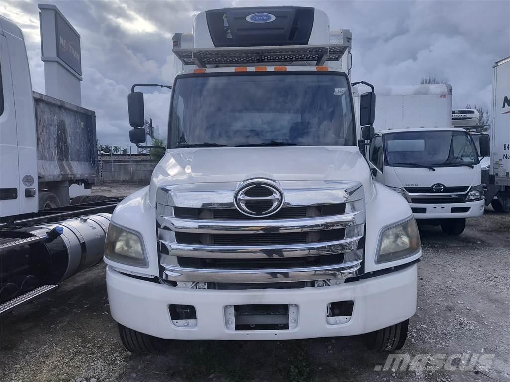 Hino 268 Camiões de caixa fechada