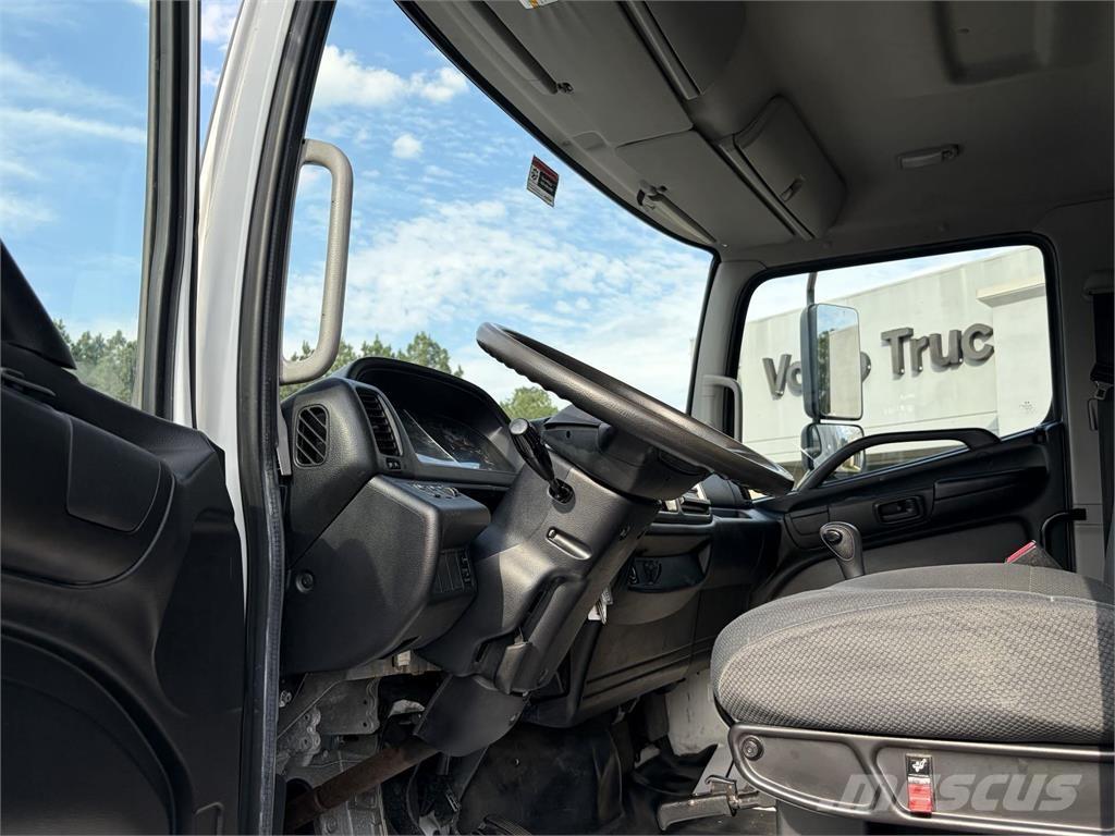 Hino 268 Camiões de caixa fechada