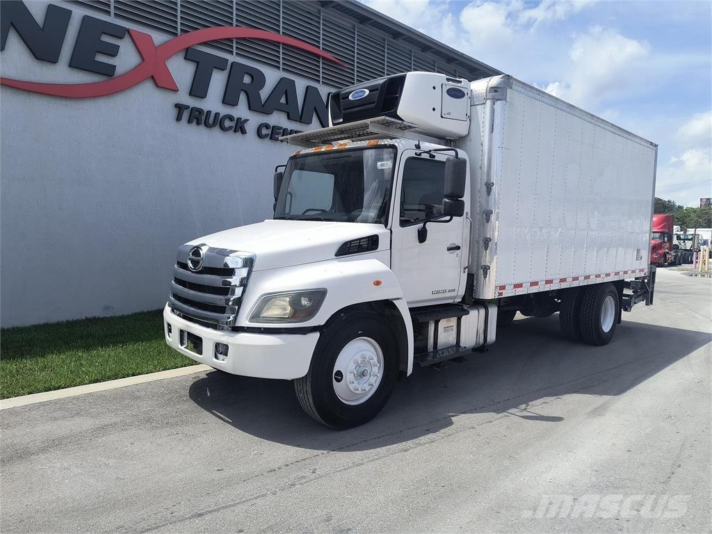 Hino 268 Camiões de caixa fechada