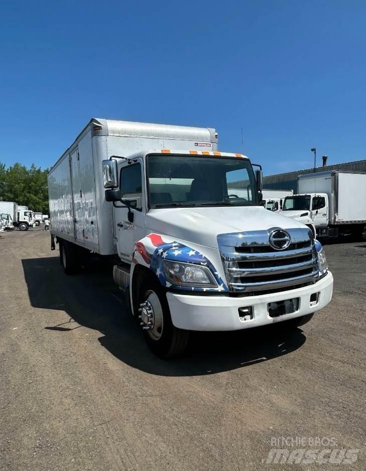 Hino 268 Camiões de caixa fechada