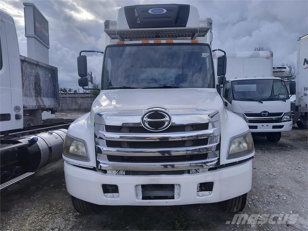 Hino 268 Camiões de caixa fechada