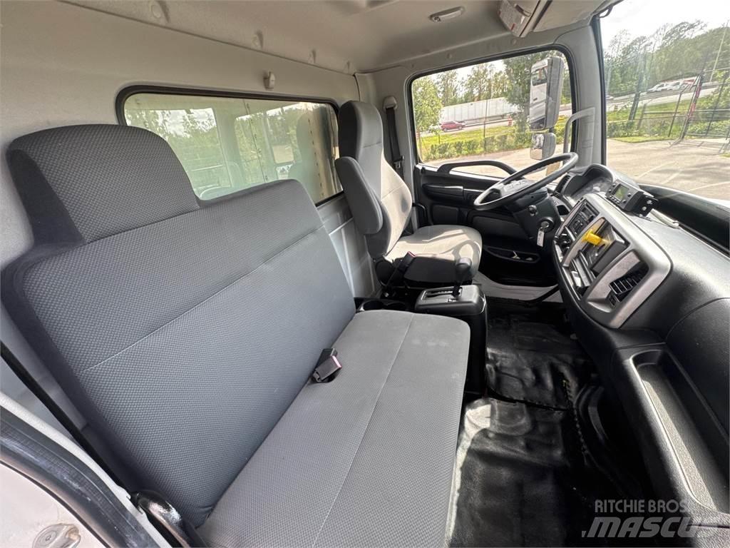 Hino 268A Camiões de caixa fechada