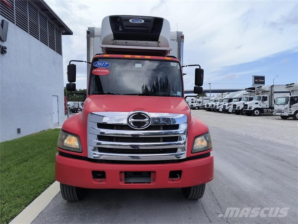Hino 268A Camiões de caixa fechada