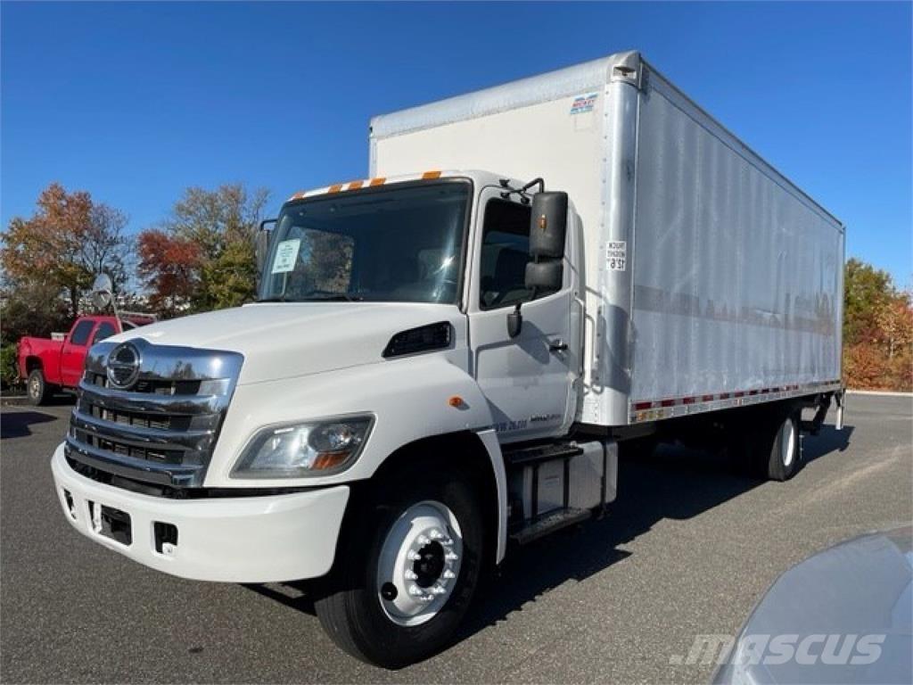 Hino 268A Camiões de caixa fechada
