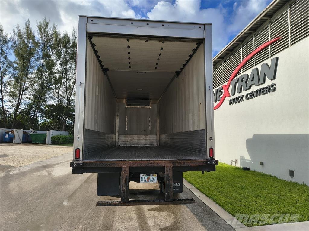Hino 268A Camiões de caixa fechada