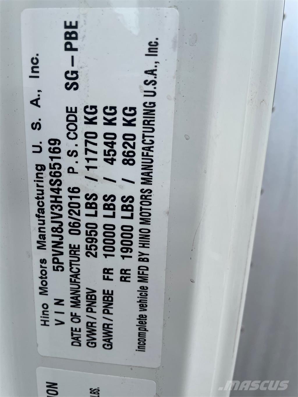 Hino 268A Camiões de caixa fechada