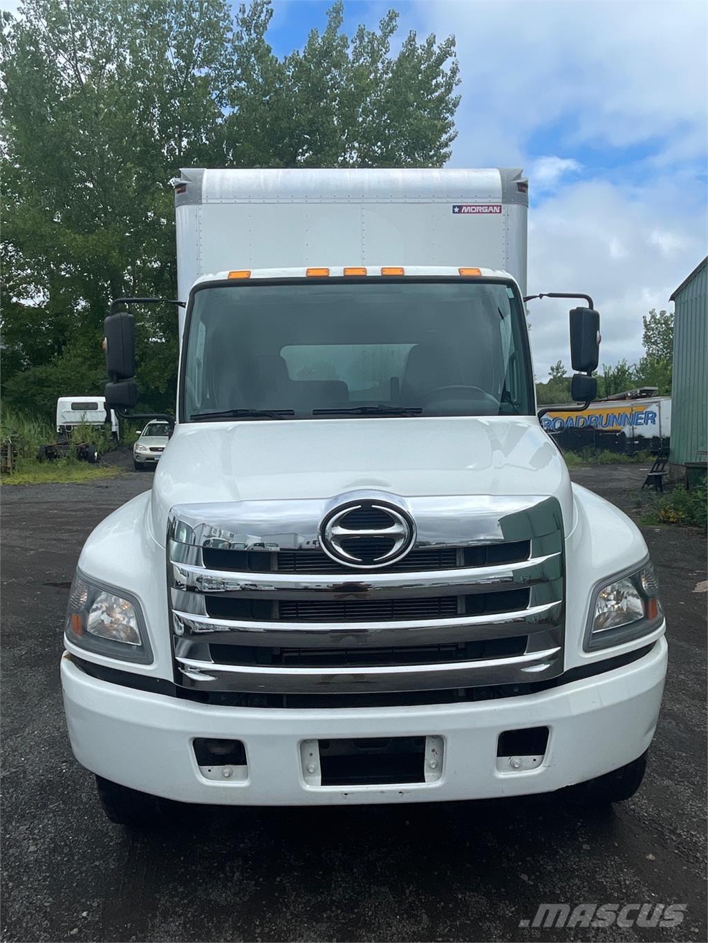 Hino 268A Camiões de caixa fechada