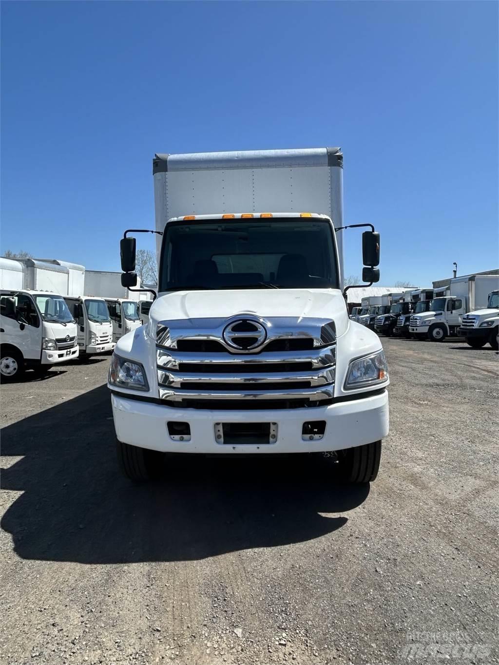 Hino L6 Camiões de caixa fechada