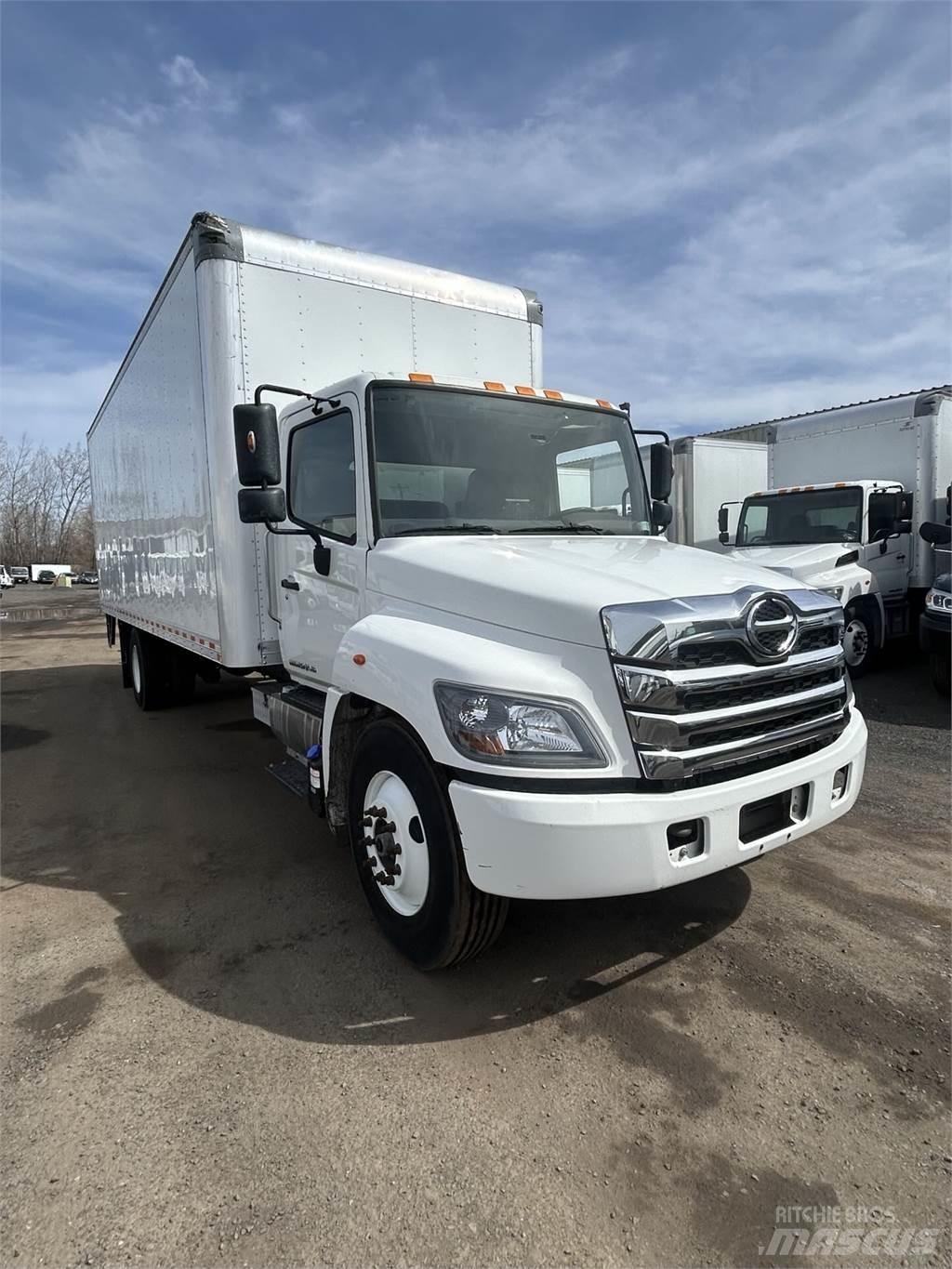 Hino L6 Camiões de caixa fechada