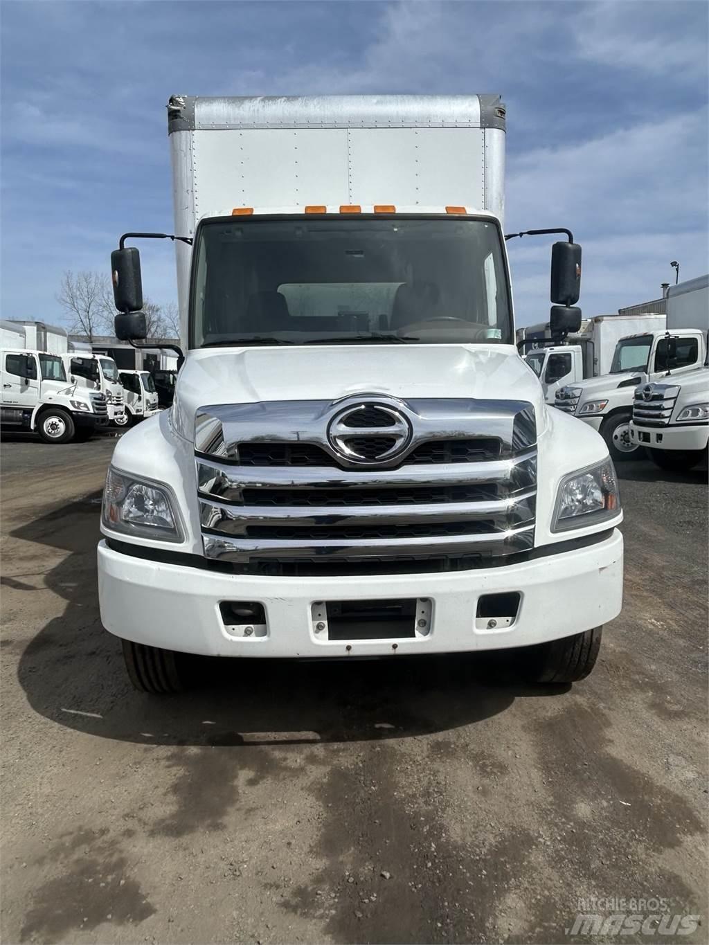 Hino L6 Camiões de caixa fechada