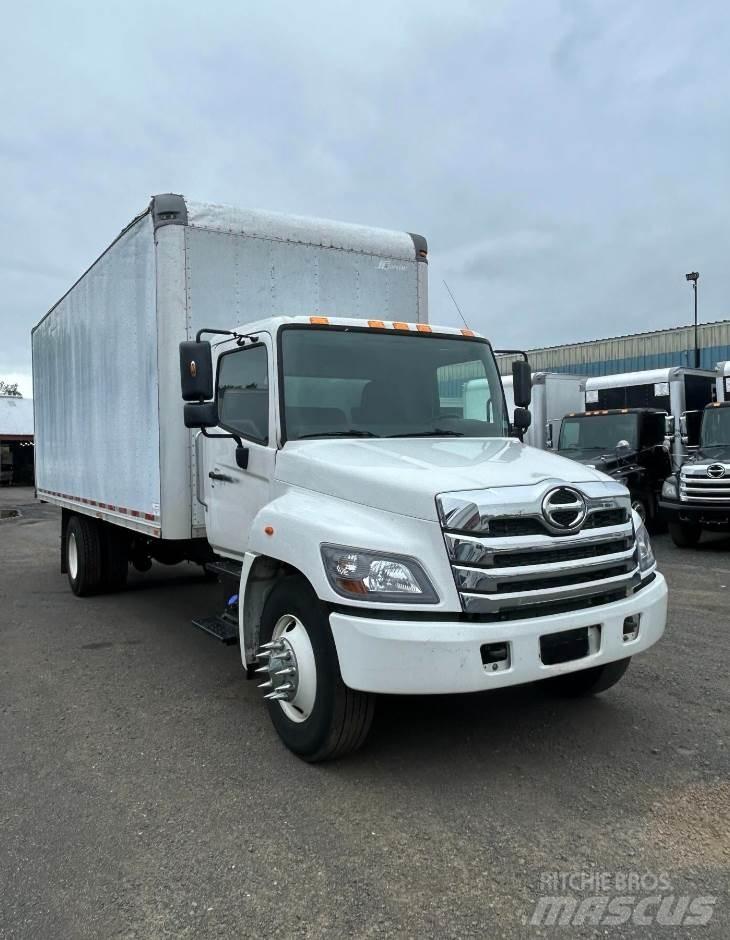 Hino L6 Camiões de caixa fechada