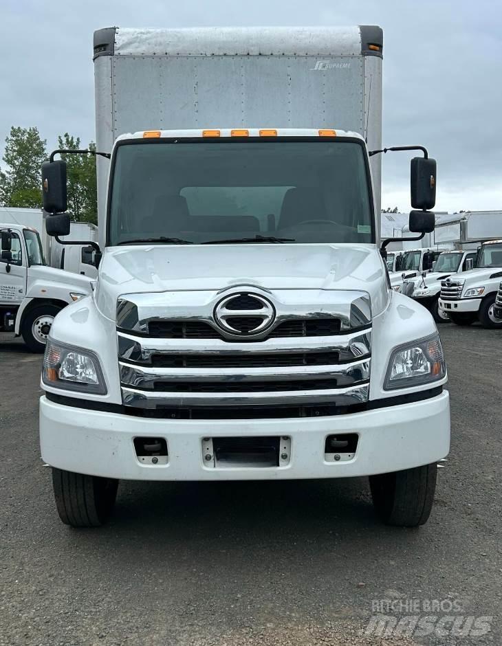 Hino L6 Camiões de caixa fechada