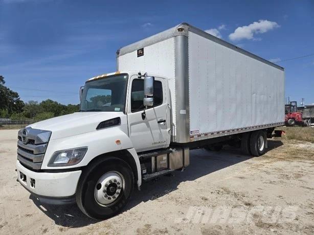 Hino L6 Camiões de caixa fechada