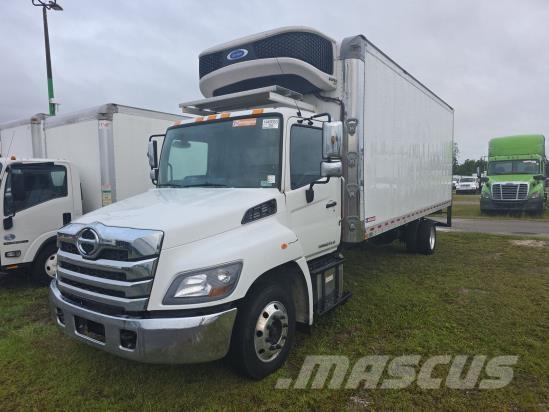 Hino L6 Camiões de caixa fechada