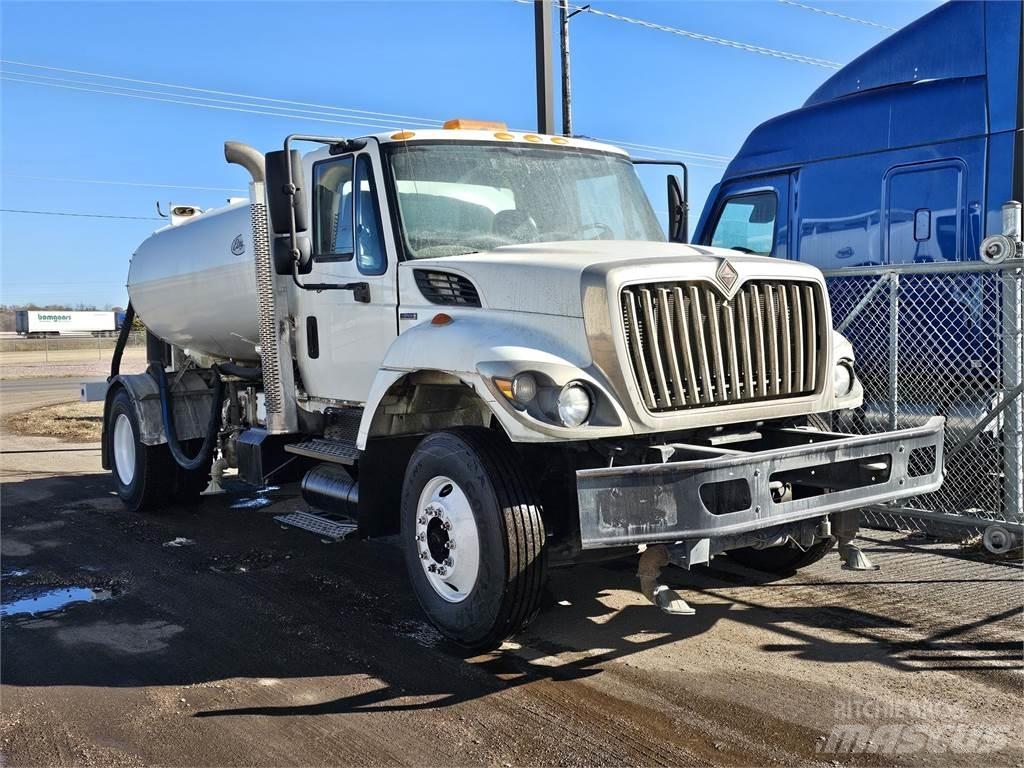 International 7000 Camiões de chassis e cabine