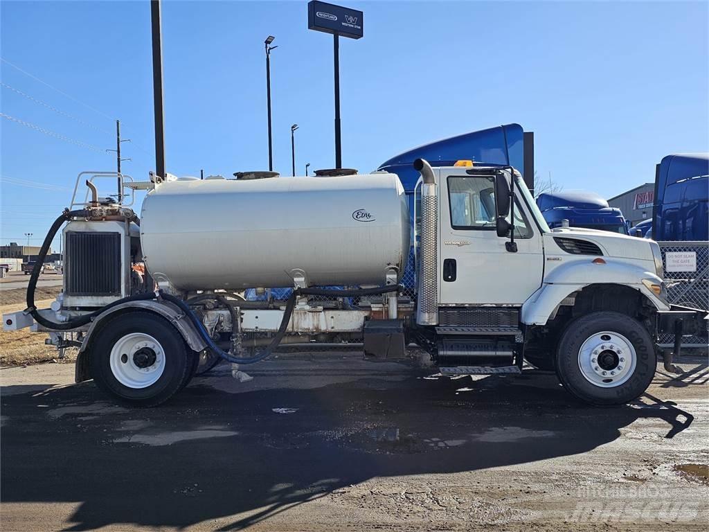 International 7000 Camiões de chassis e cabine
