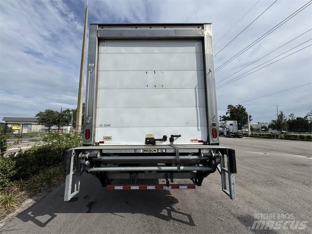 Isuzu FTR Camiões de caixa fechada