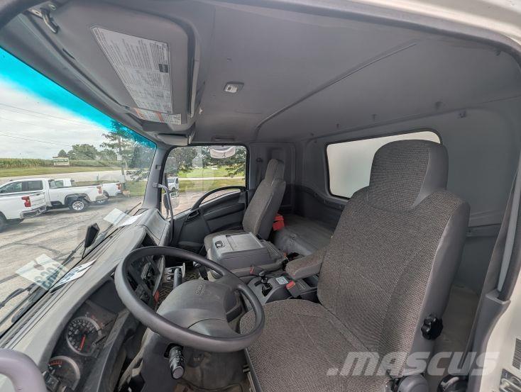 Isuzu FTR Camiões de caixa fechada