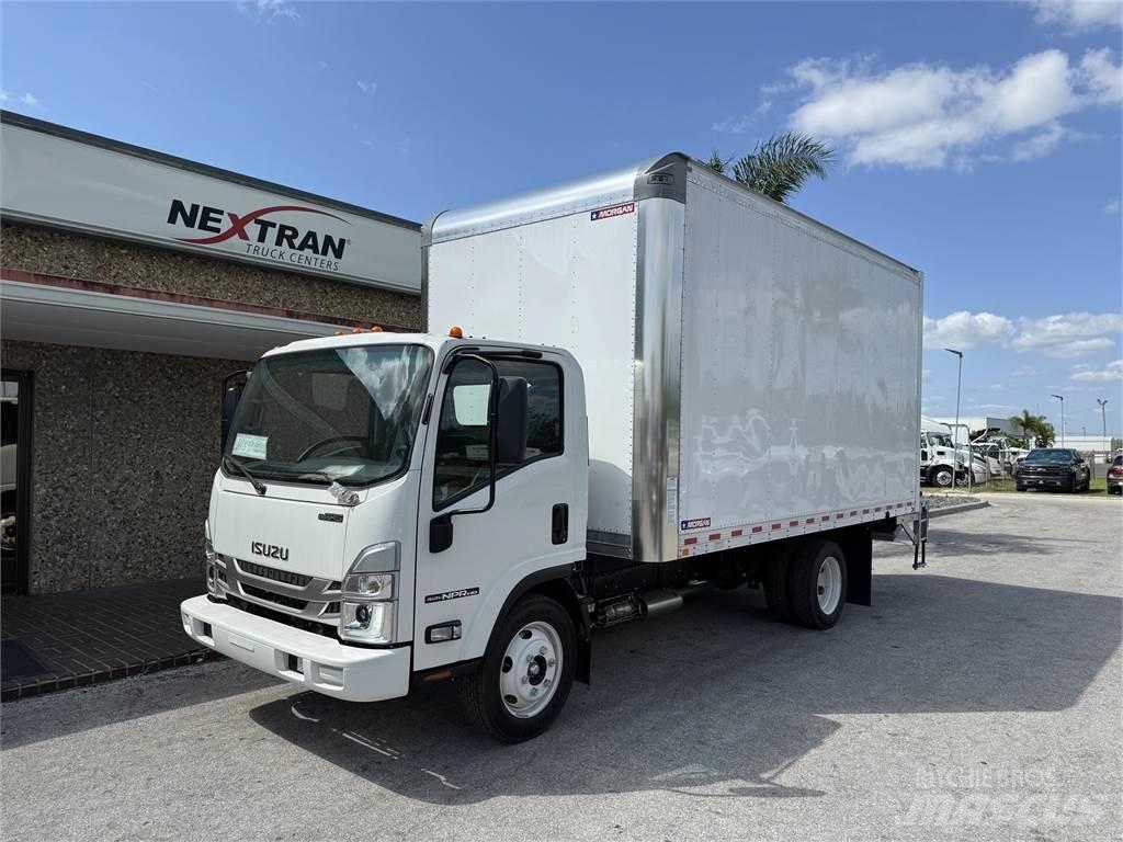 Isuzu NPR-1F304 Camiões de caixa fechada
