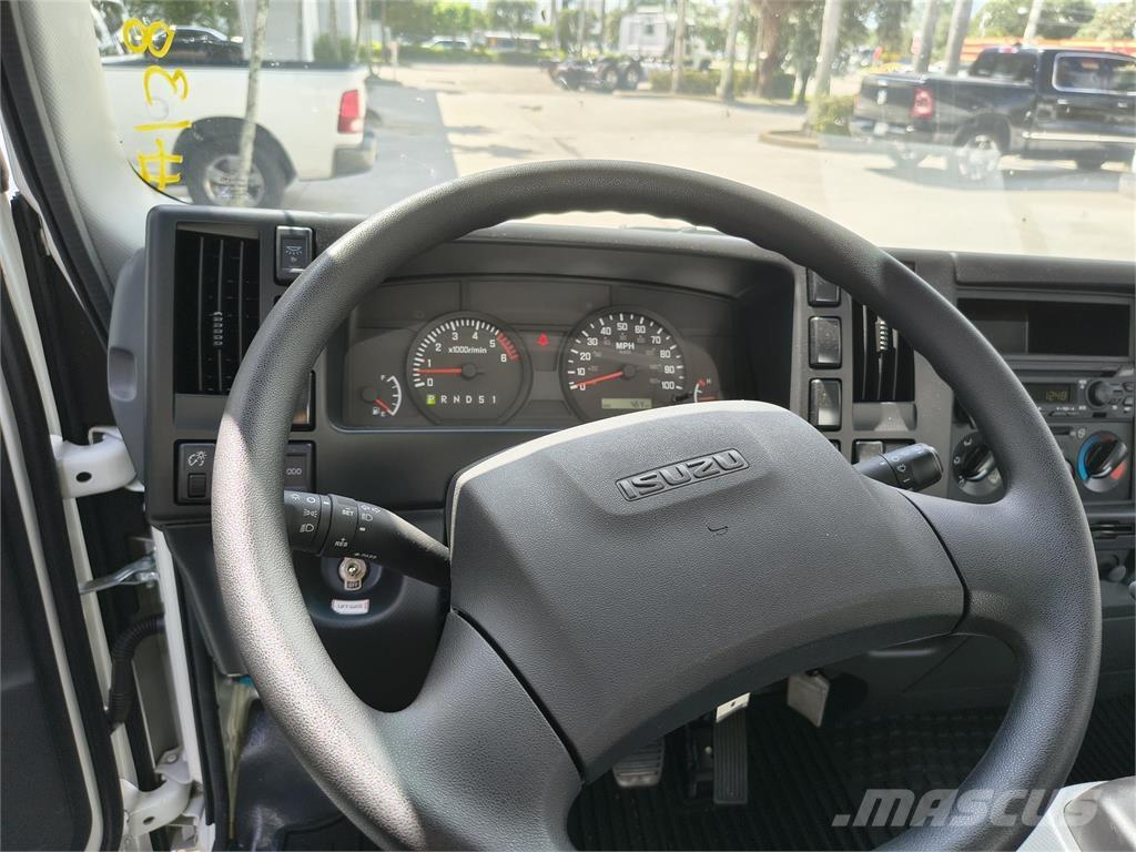 Isuzu NPR-1F304 Camiões de chassis e cabine
