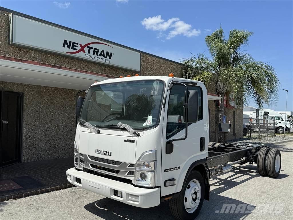 Isuzu NPR-1F404 Camiões de chassis e cabine