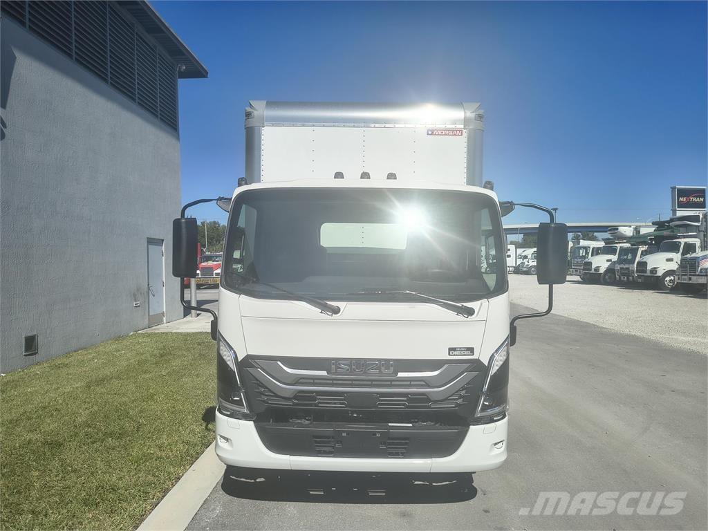 Isuzu NPR-3Y354 Camiões de caixa fechada