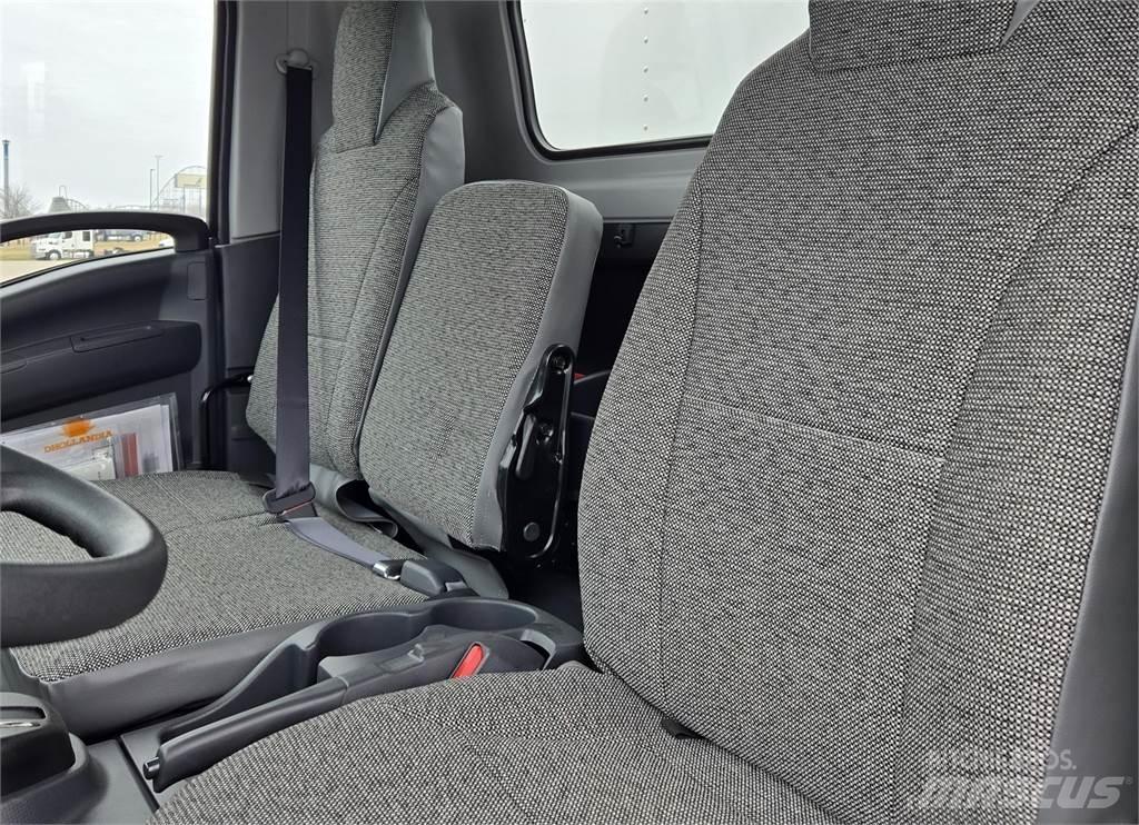 Isuzu NPRHD Camiões de caixa fechada