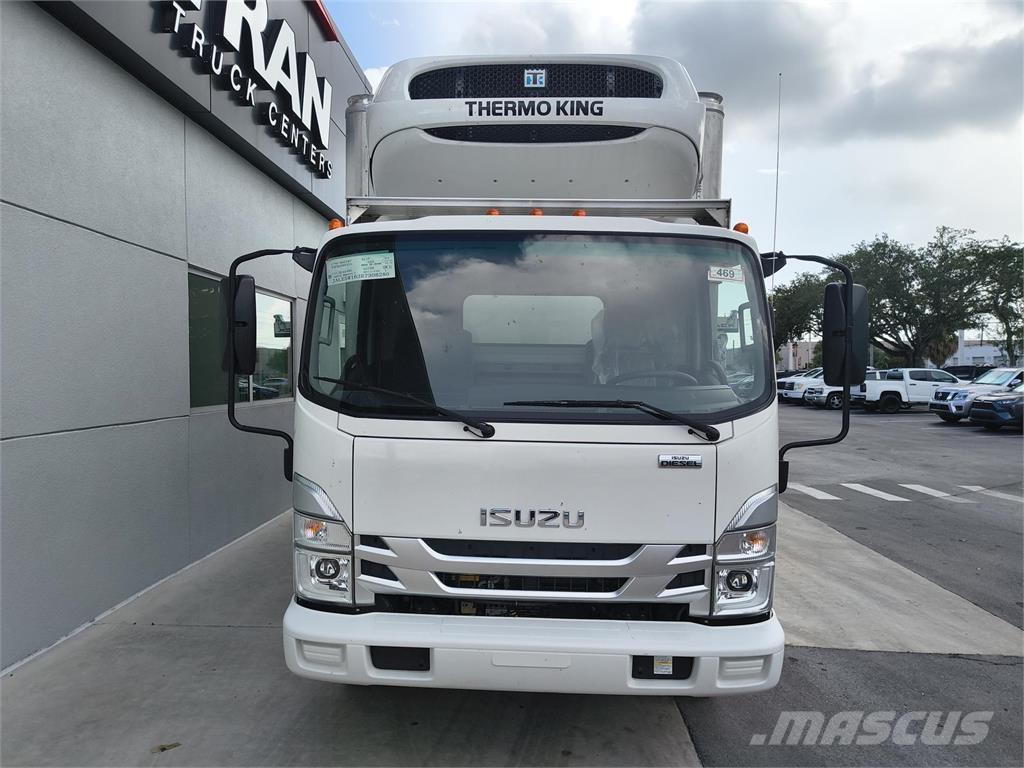 Isuzu NRR-3U454 Camiões de caixa fechada