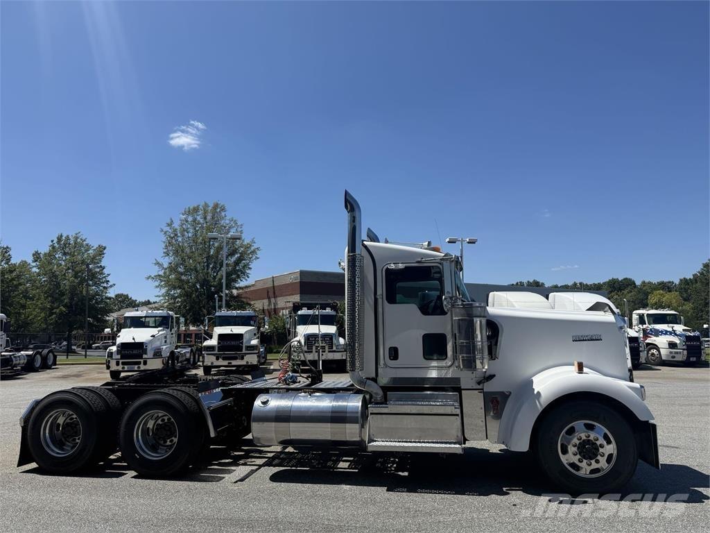 Kenworth W900 Tractores (camiões)