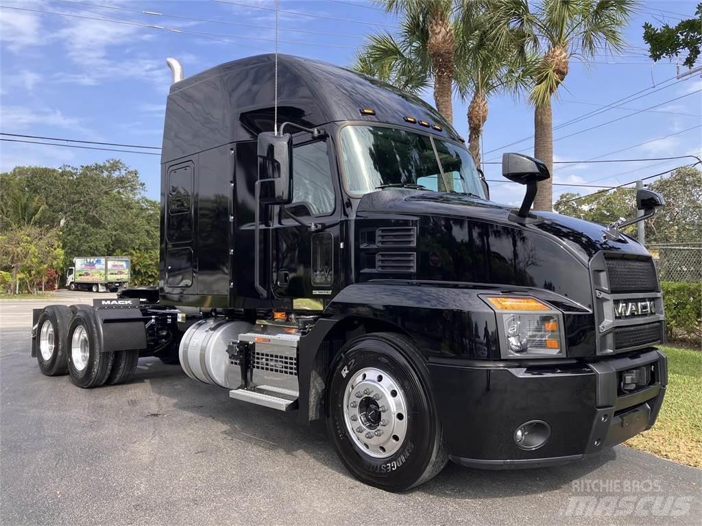 Mack AN64T Tractores (camiões)