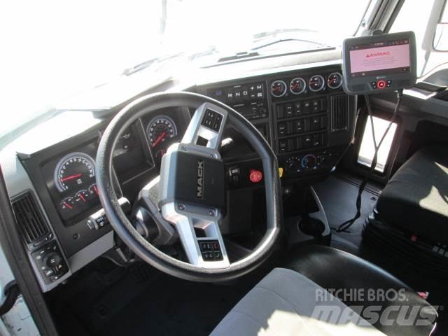 Mack AN64T Tractores (camiões)