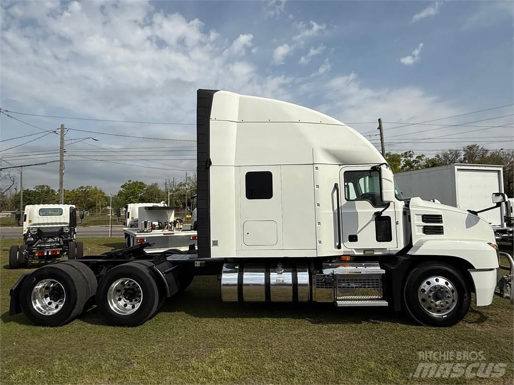 Mack AN64T Tractores (camiões)